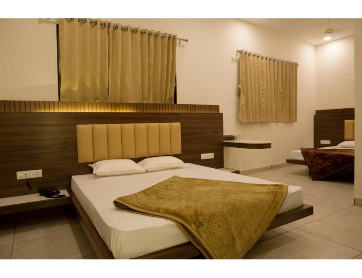 Hotel Govindam, Ujjain Exterior photo